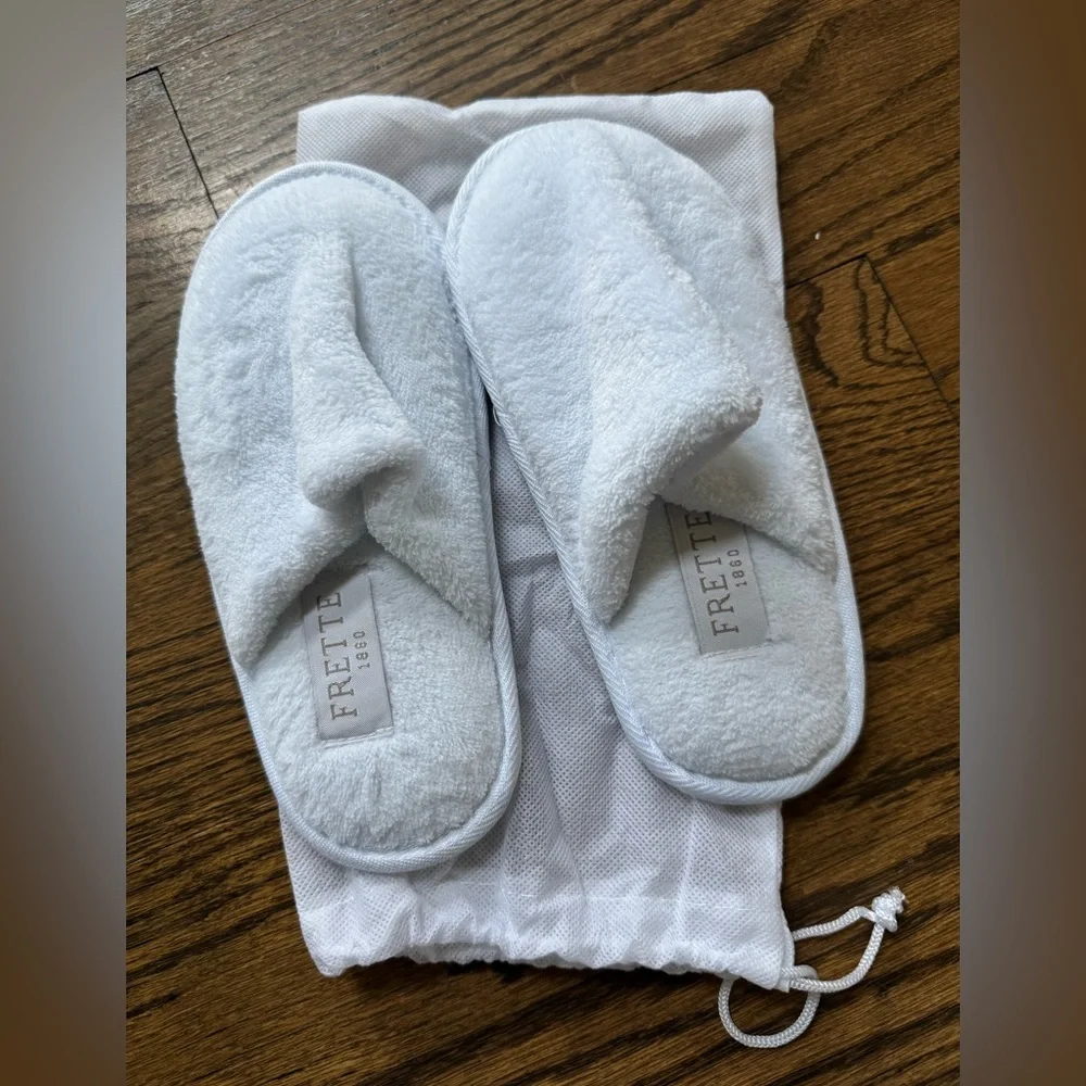 Frette White Kids Hotel Slippers, Two Sets With Carrying Bags—New